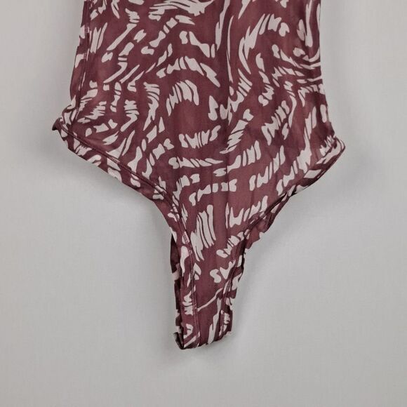 Skims ladies bodysuit NWT - Picture 3 of 10